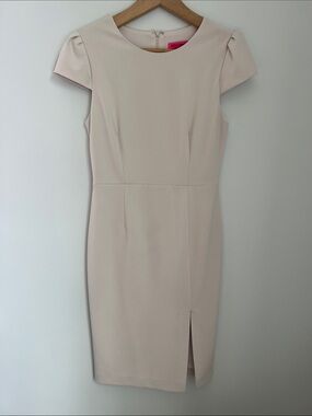 Betsey Johnson | Blush Cap-Sleeve Sheath Dress Size 6